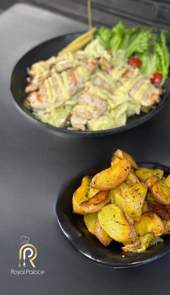 کافه رستوران رویال پالاس در هشتگرد