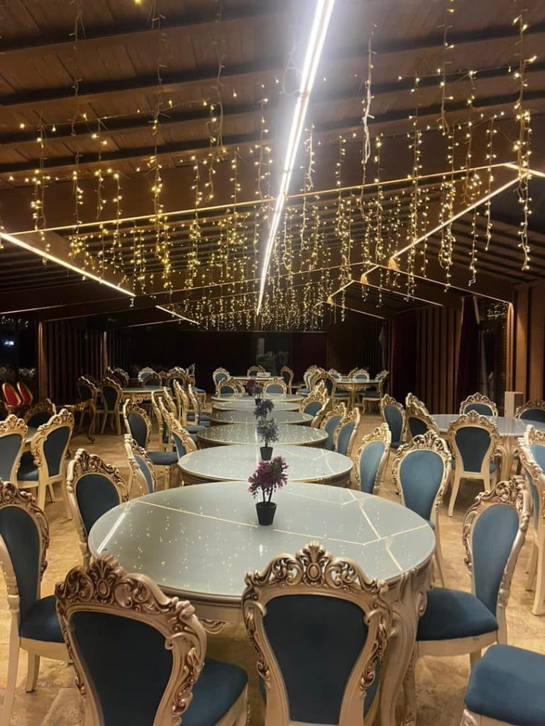 کافه رستوران وارنا در دریاچه مصنوعی گنبد کاووس