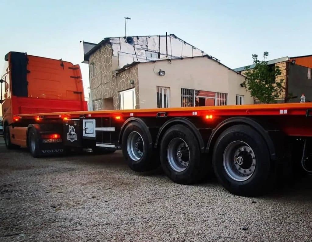 سازنده تریلی های دو محور و سه محور تریلی سازی آلفا همدان