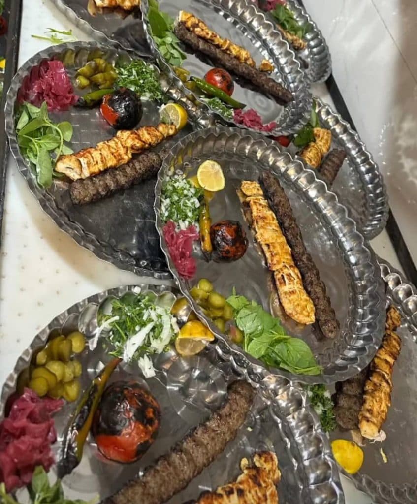 باغ رستوران افرا در سبزوار