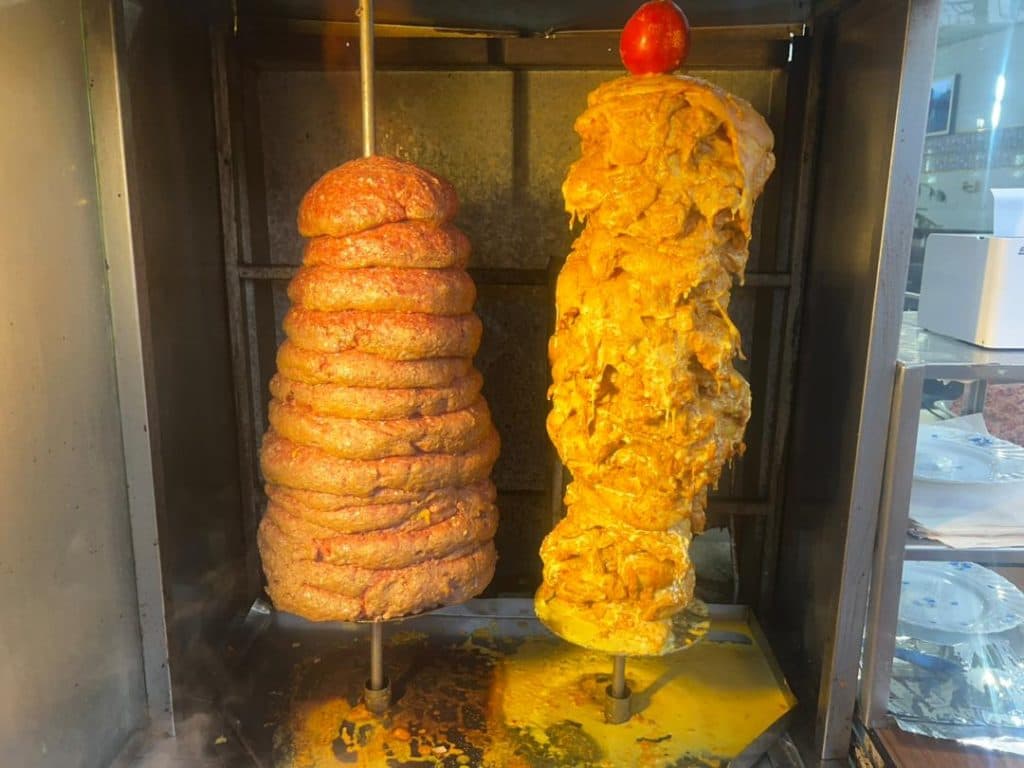 سفره خانه سنتی شایان در سرعین