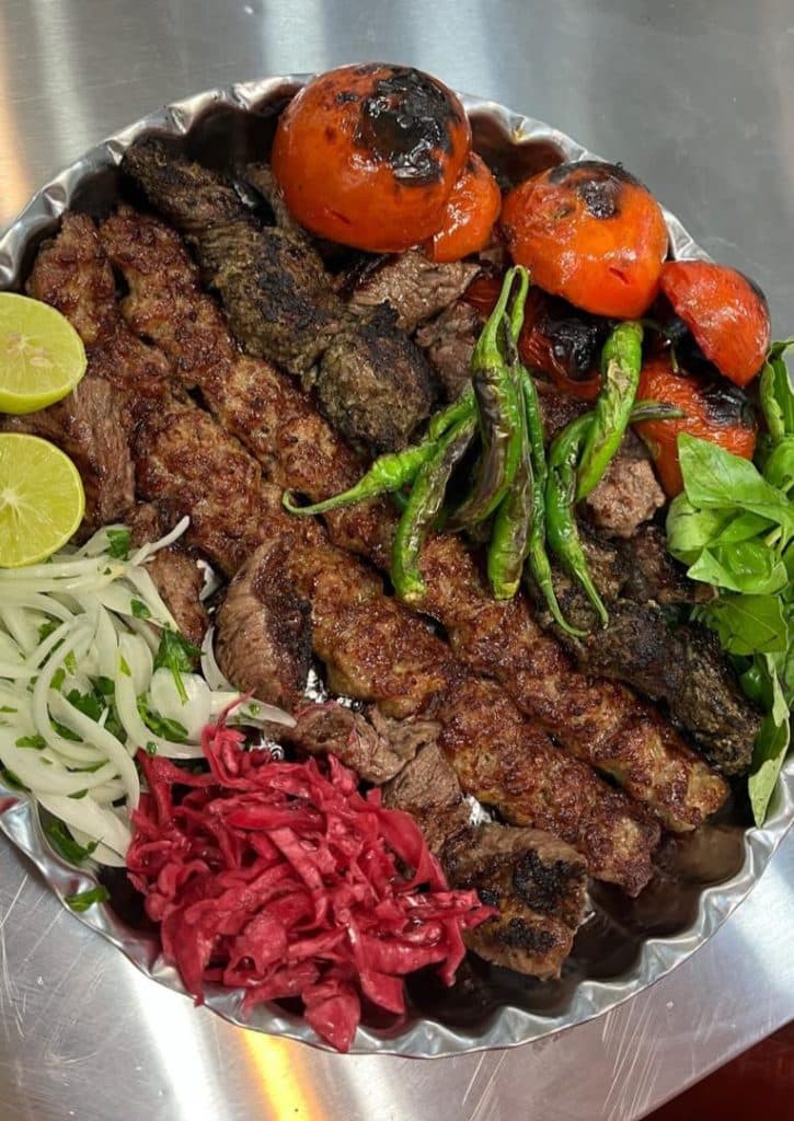 رستوران ریحون در رشتیان رشت