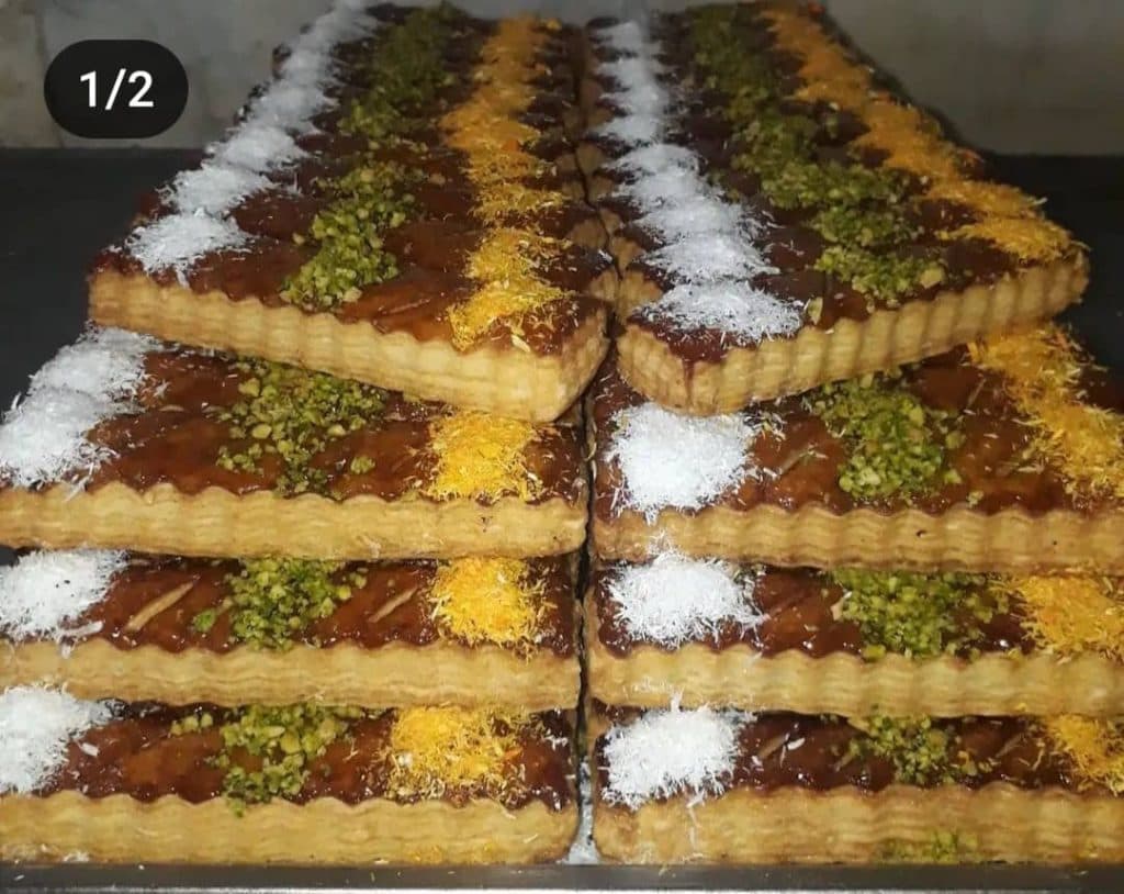 قنادی ماه تک در لنگرود