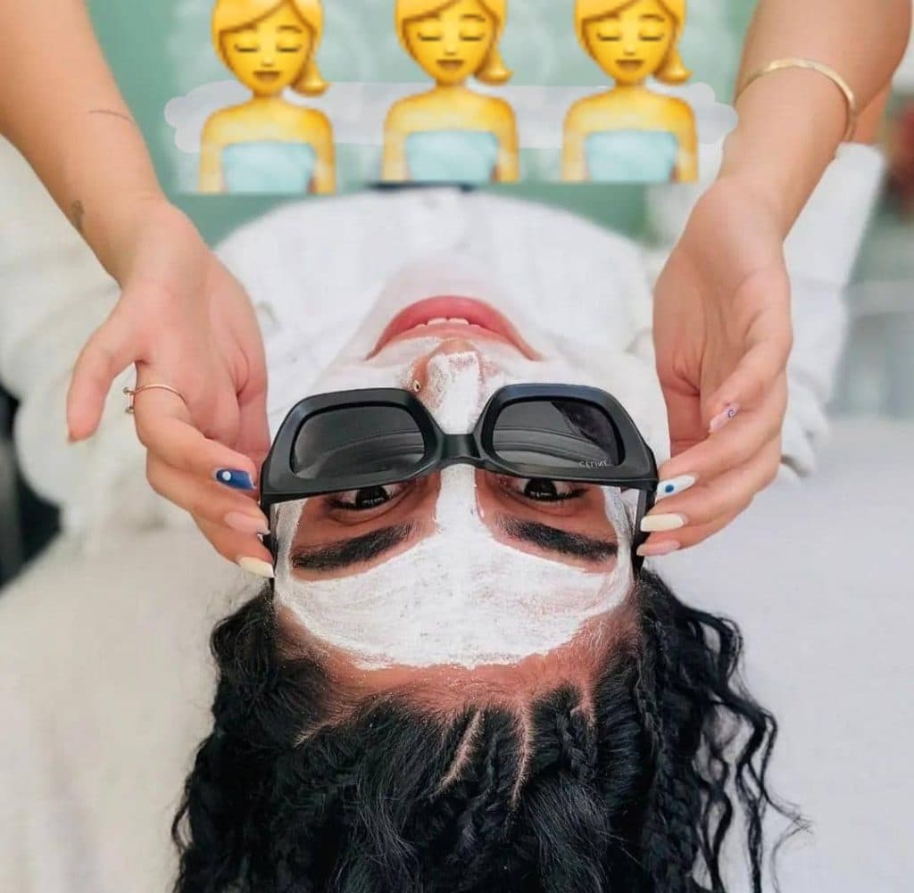 آموزش خدمات فشیال پاکسازی پوست مهناز در تهران