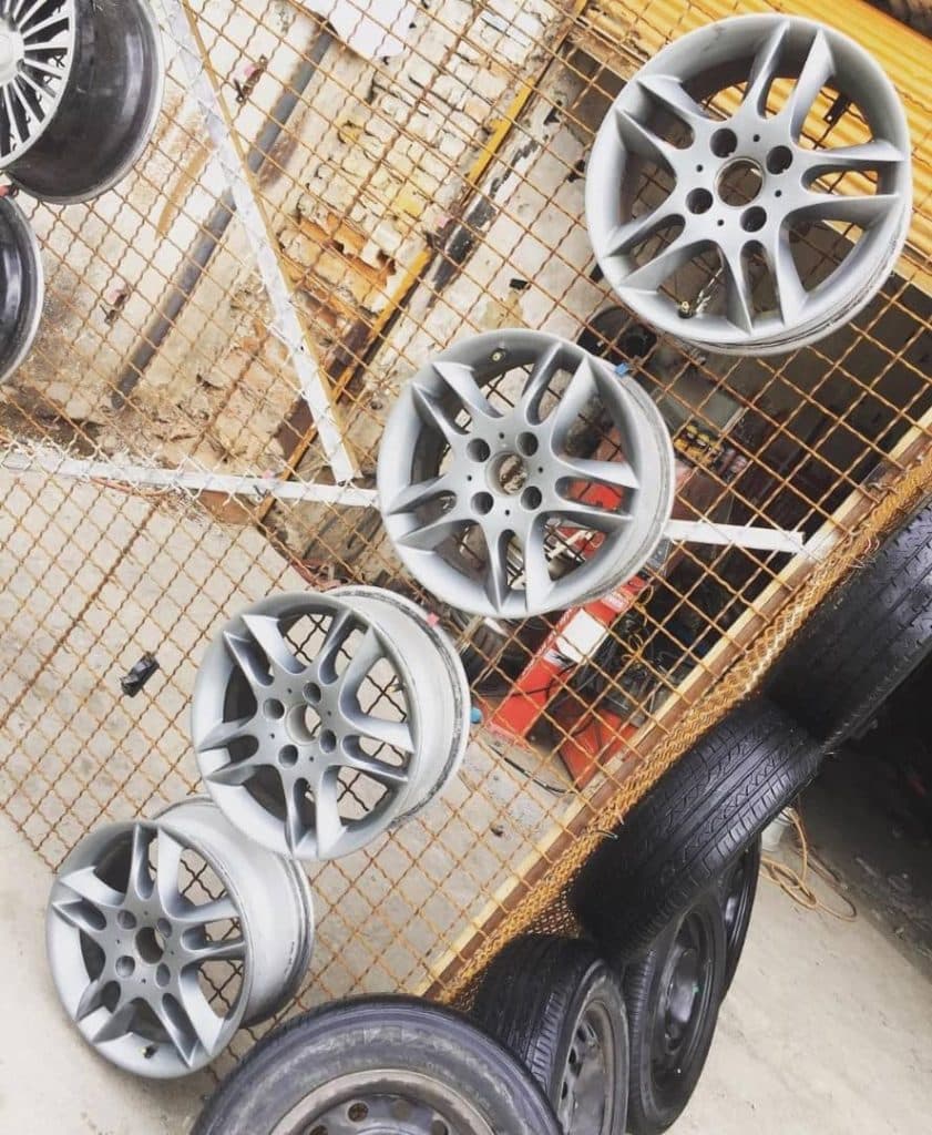 رینگ و لاستیک حسین استوک در قائم شهر