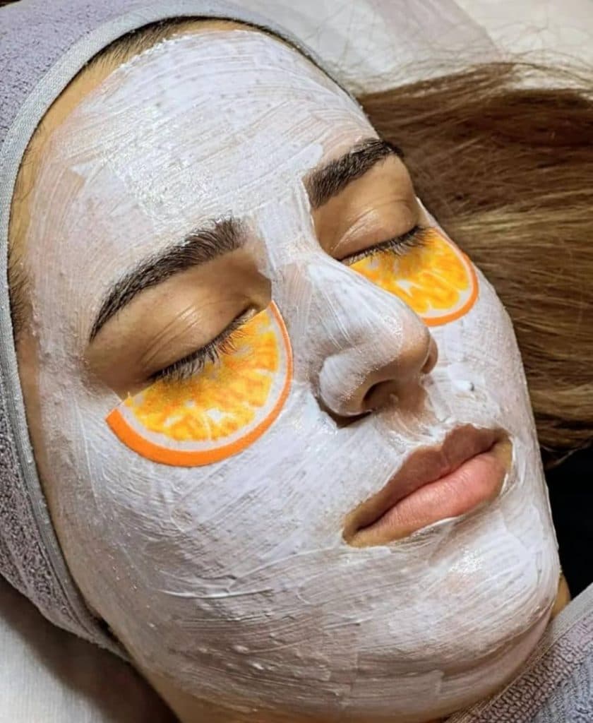 آموزش و خدمات تخصصی پاکسازی پوست و فیشال مهنا پاشا در ساری