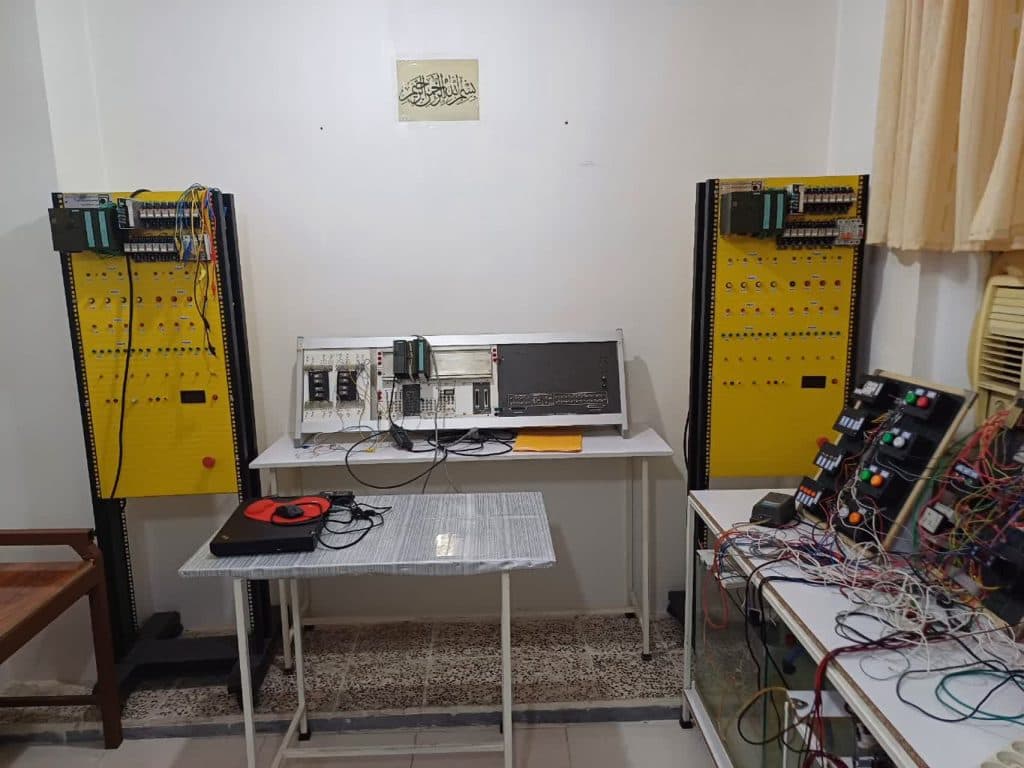 آموزشگاه فنی و حرفه ای گسترش در فاز 1 پادادشهر اهواز