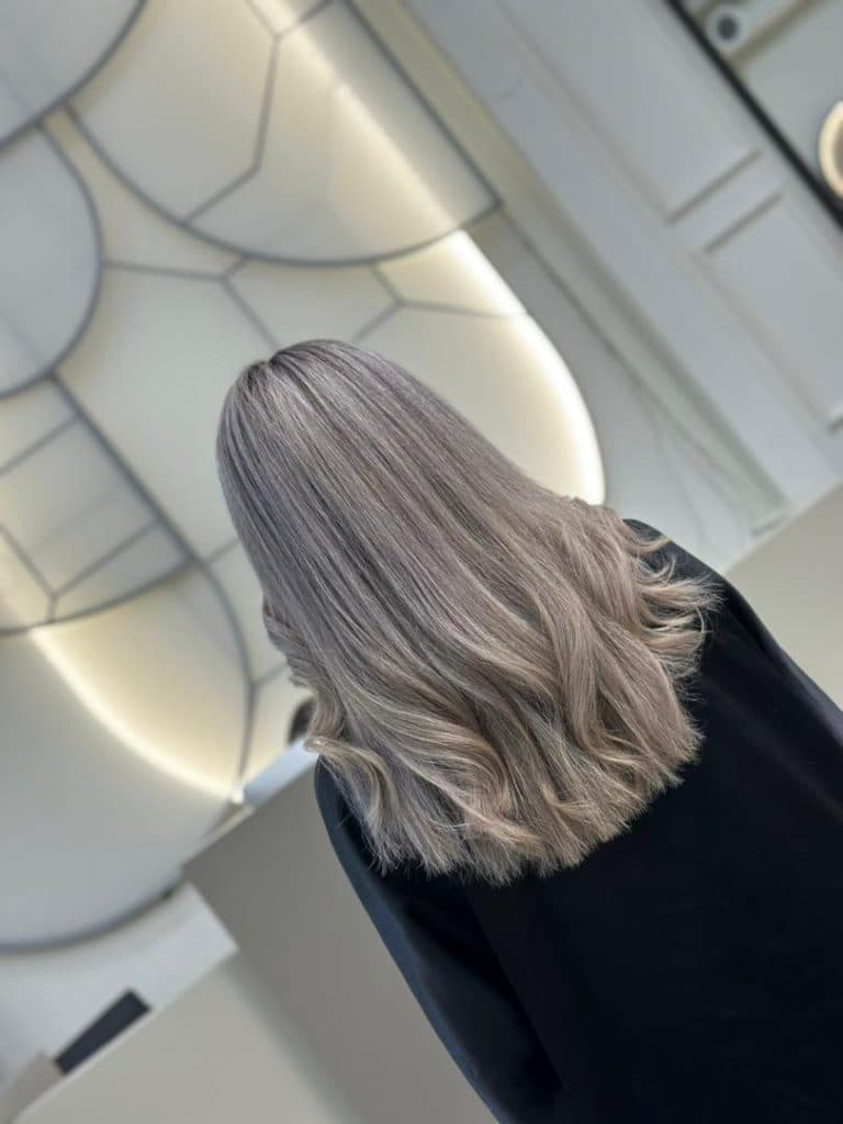 سالن تخصصی رنگ و لایت فائزه دلاور در مرزداران تهران