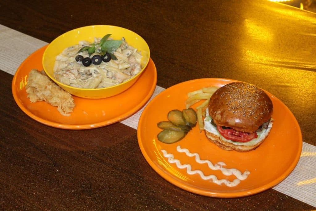 سوخاری کیلویی ممدل در گلوگاه