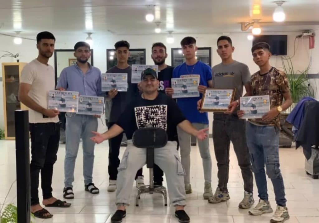 آموزشگاه آرایشگری مردانه میرداماد در سقز