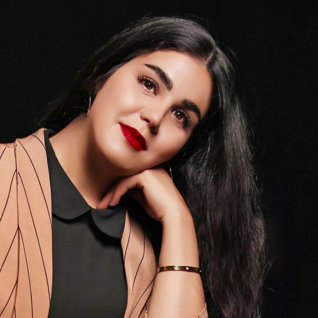 مرکز تخصصی آرایش دائم معصومه معین در بلوار عطاران قم