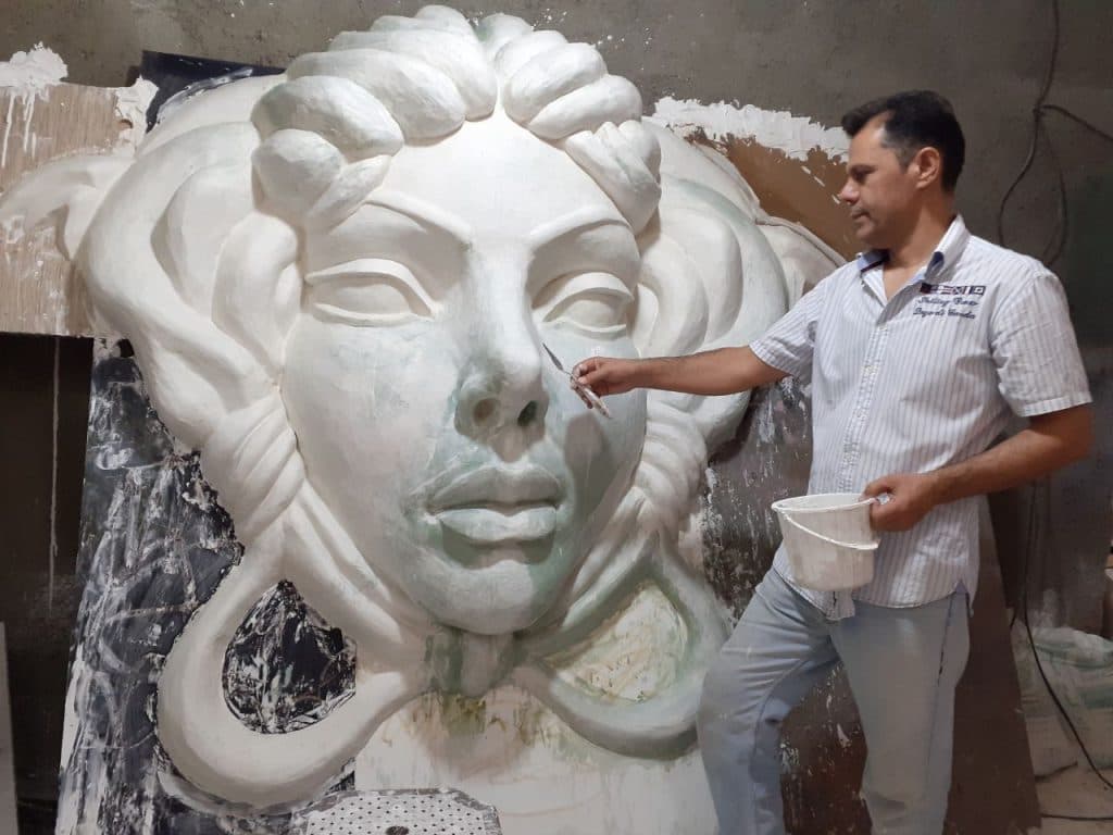 آموزش مجسمه سازی ملک آرا در عظیمیه کرج