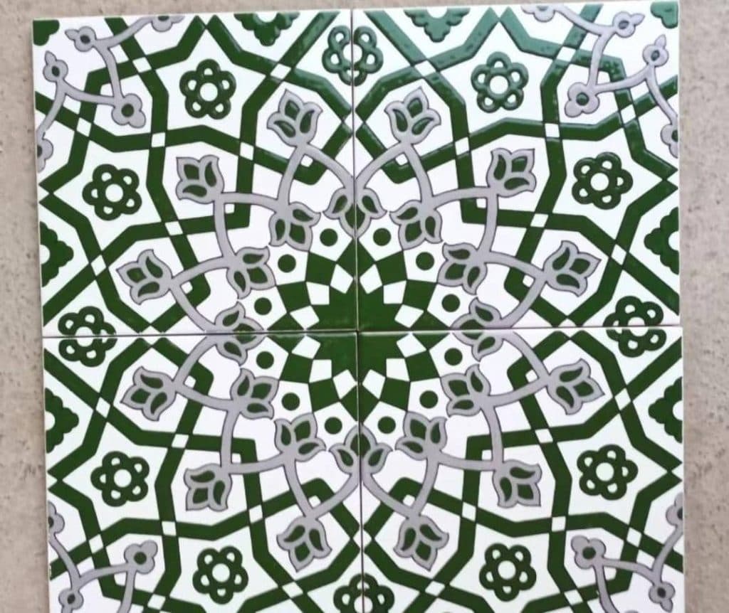 چاپ عکس روی کاشی و سرامیک شهسرام در اصفهان