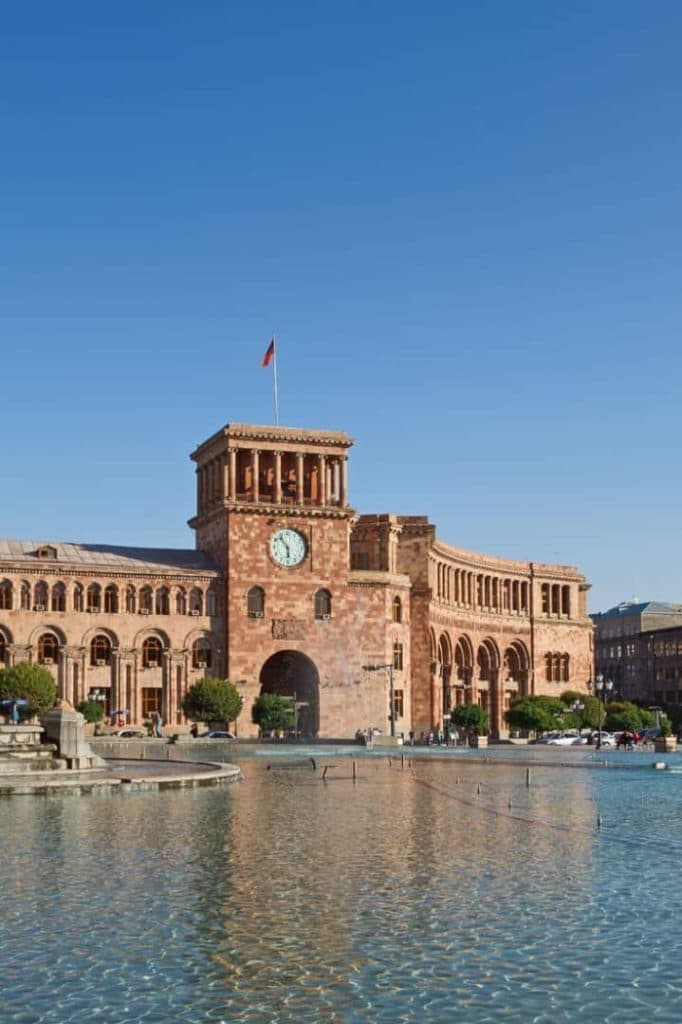 آژانس مسافرتی آیشن پرواز ایرانیان در تبریز