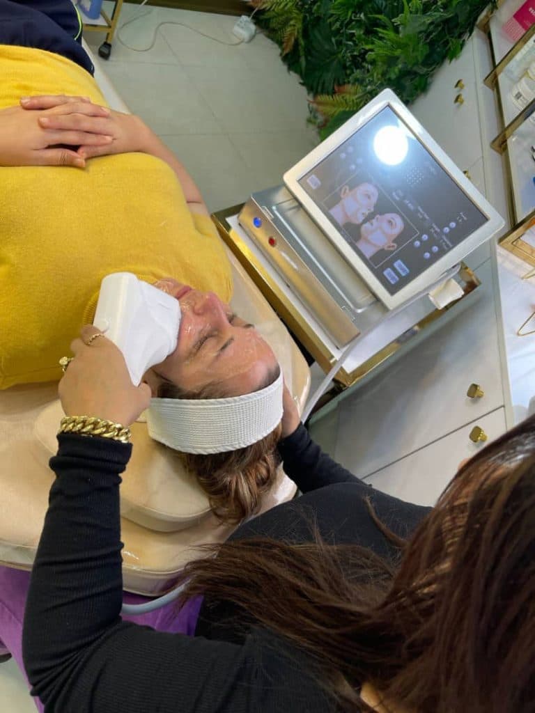 کلینیک زیبایی شانتو در ساری