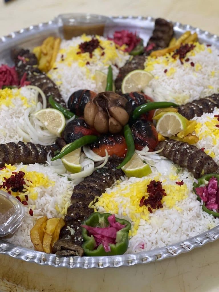 بیرون بر گلستان 4 در خیابان بسیج بندر گناوه