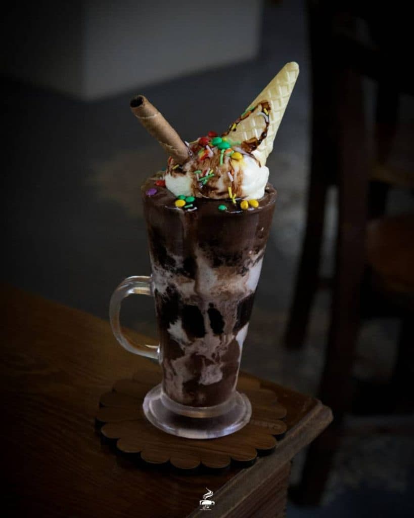 کافه آریو در لاهیجان