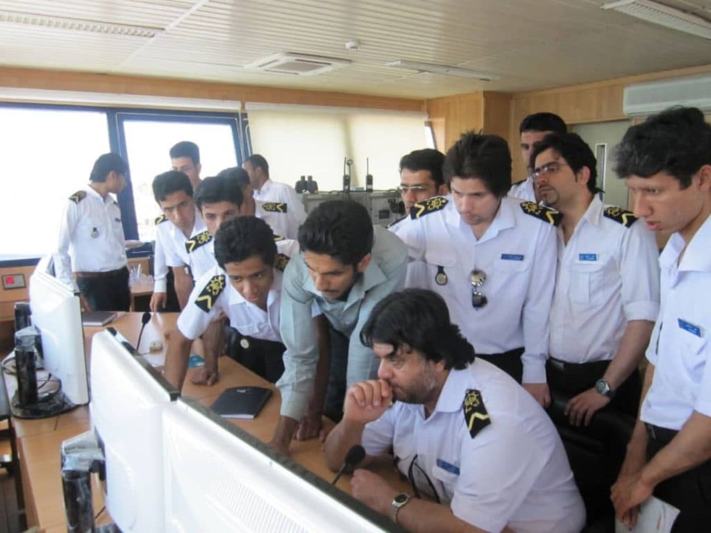 مرکز آموزش علوم و فنون دریانوردی آریا دریا در پارسیان