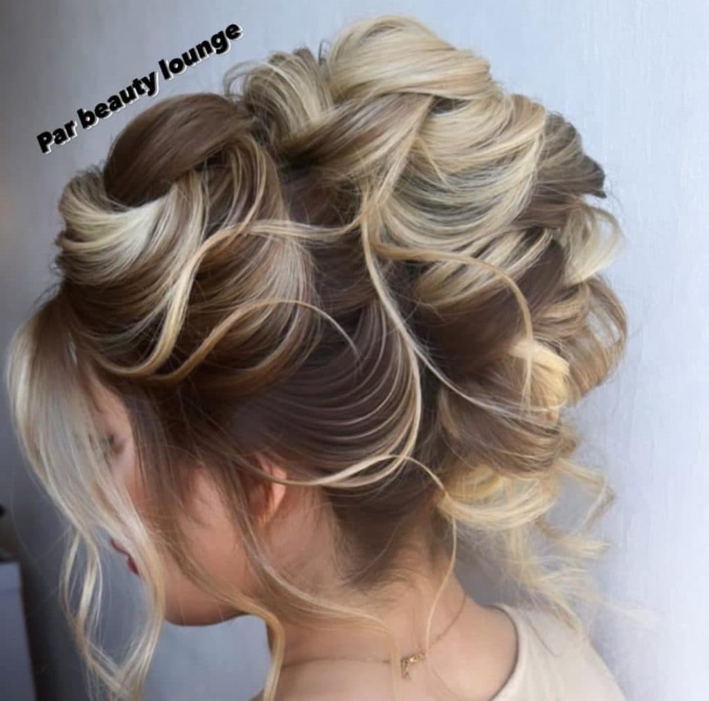 سالن زیبایی پر سفید در بلوار فردوس شرقی صادقیه تهران