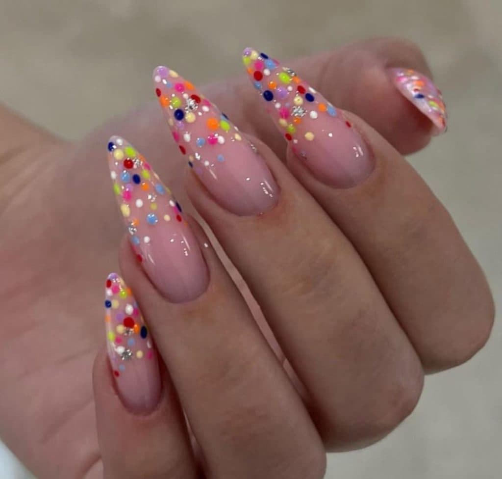 خدمات تخصصی ناخن مهتاب در ستارخان تهران