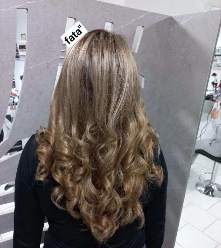 سالن زیبایی بانو قاسمی در ملک اراک