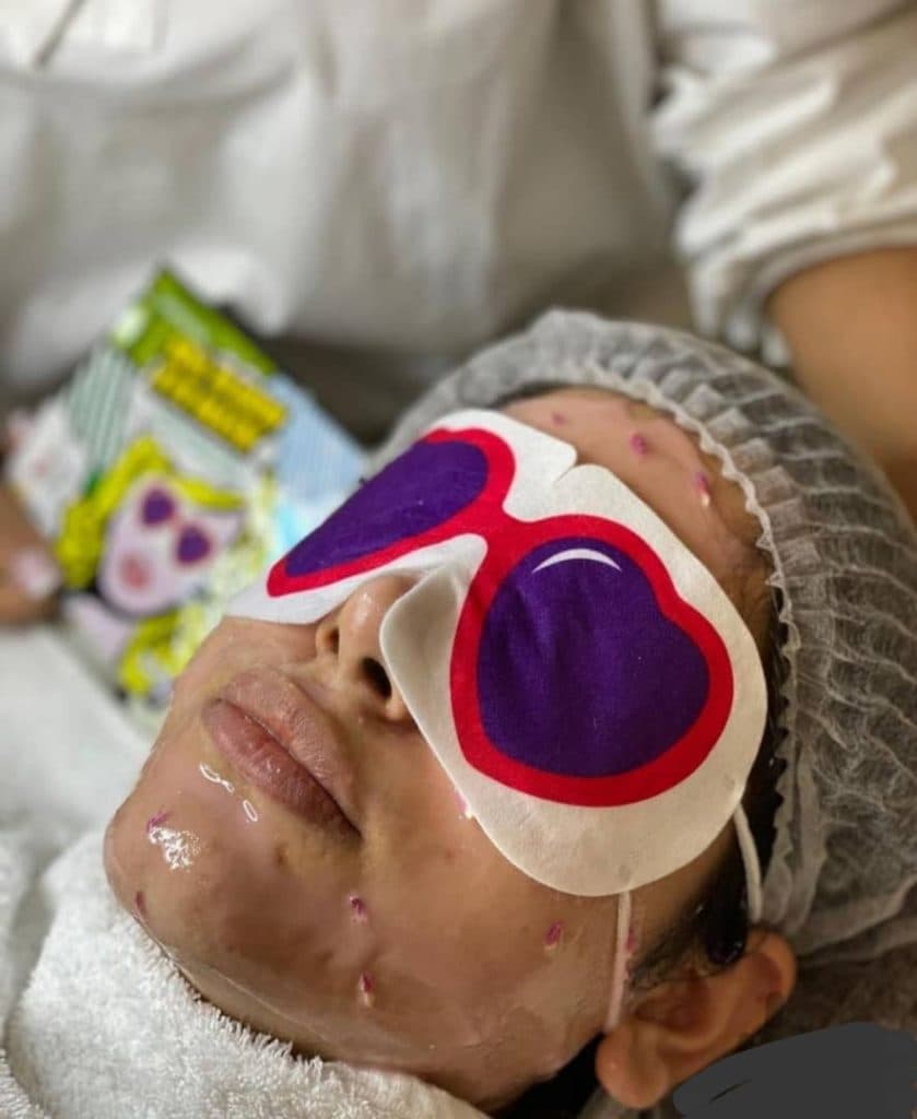 آموزش خدمات فشیال پاکسازی پوست مهناز در تهران