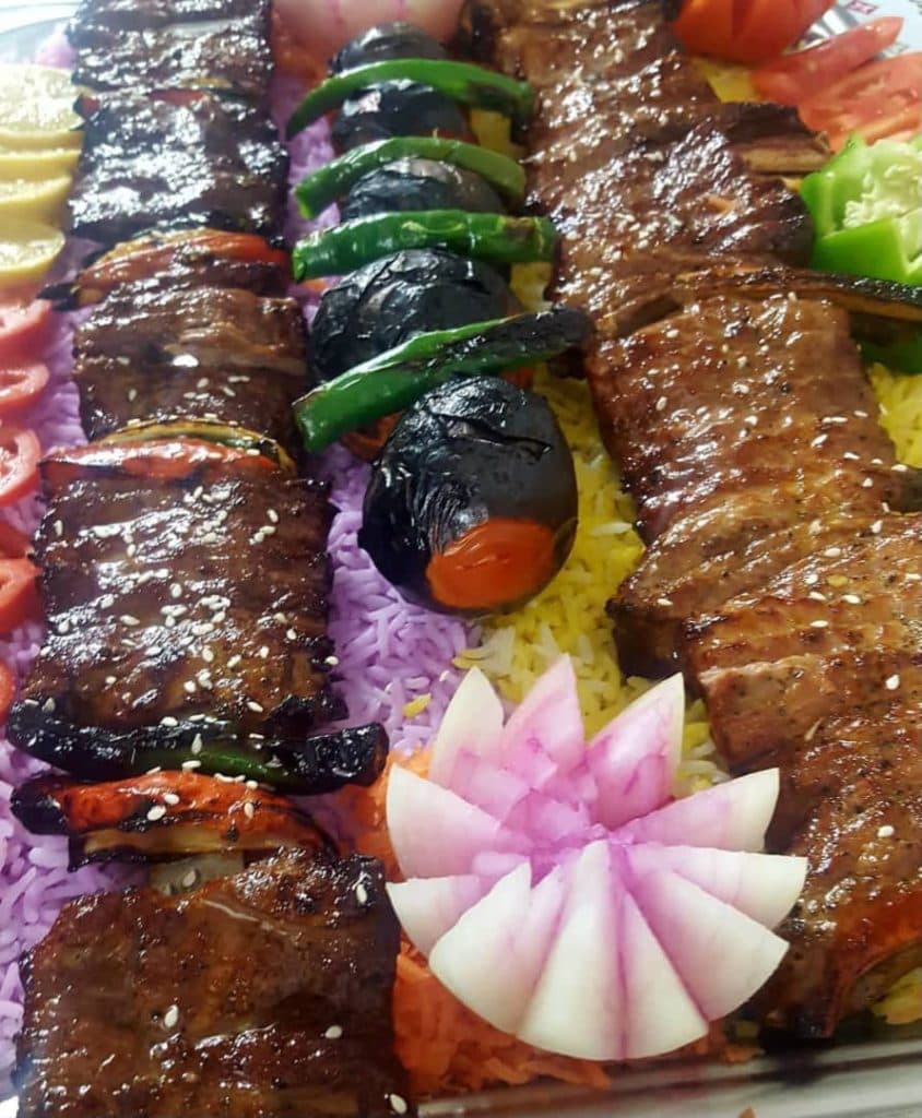 باغ رستوران ساحل همدان