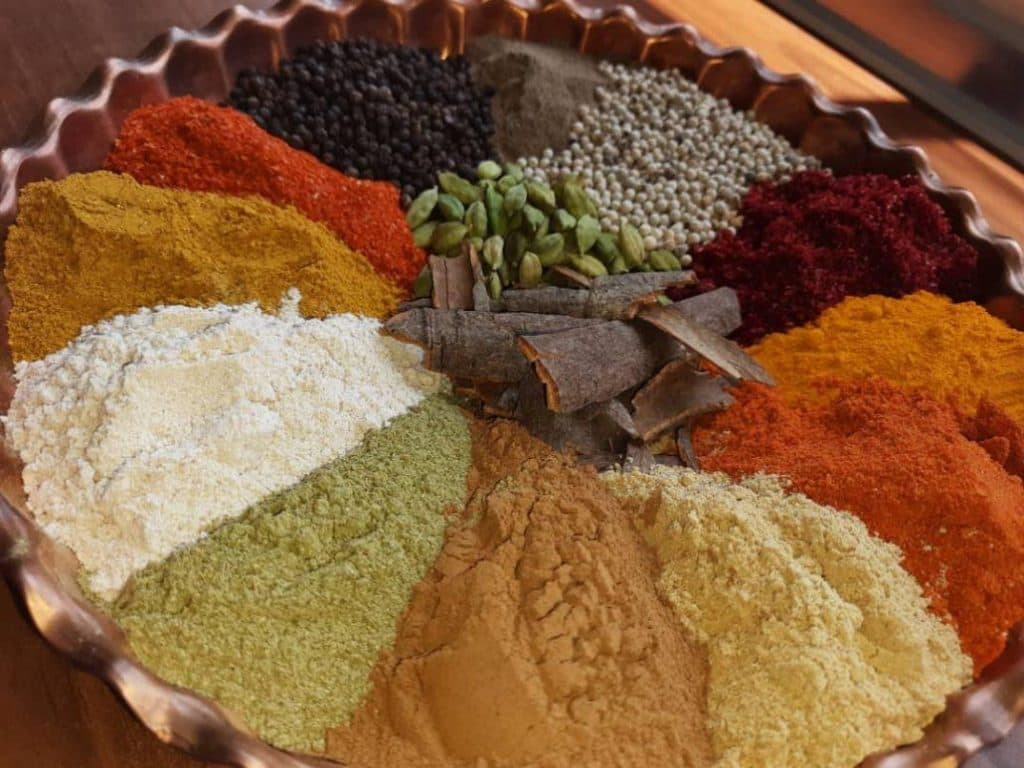 پخش عمده ادویه جات علیرضا زمانی در تهران