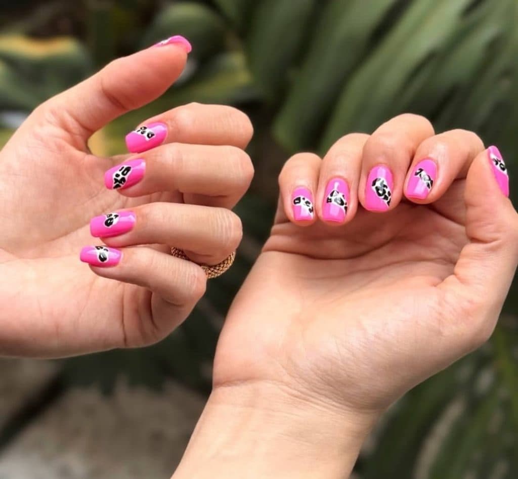 کاشت ناخن فتانه حسینی در فیروزکوه