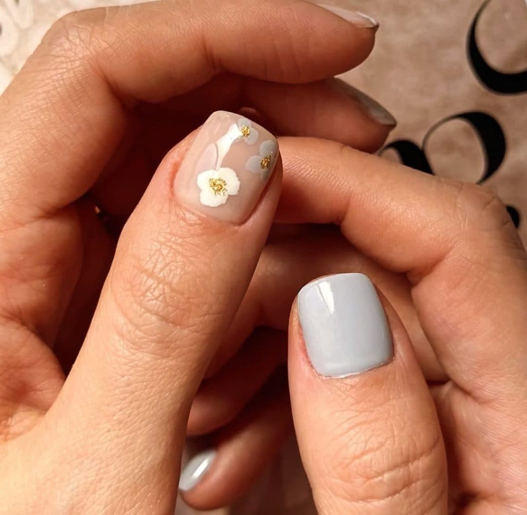 کاشت ناخن فتانه حسینی در فیروزکوه