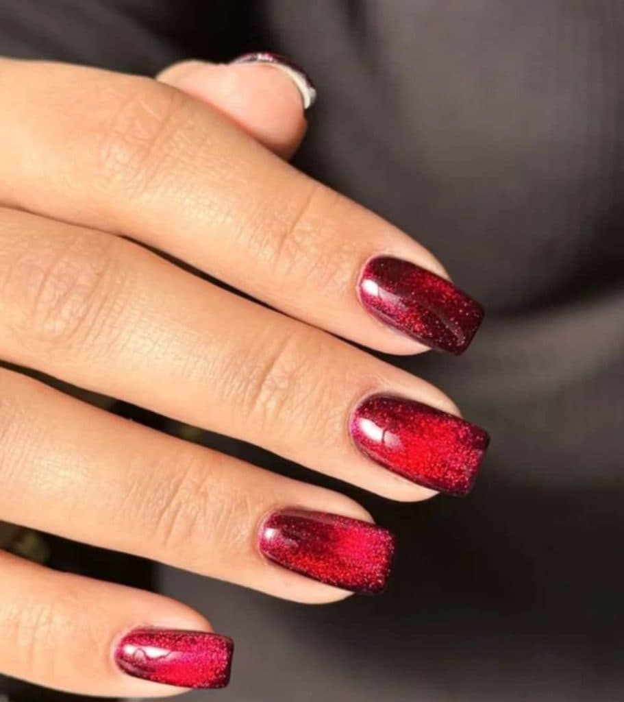 کاشت ناخن فتانه حسینی در فیروزکوه