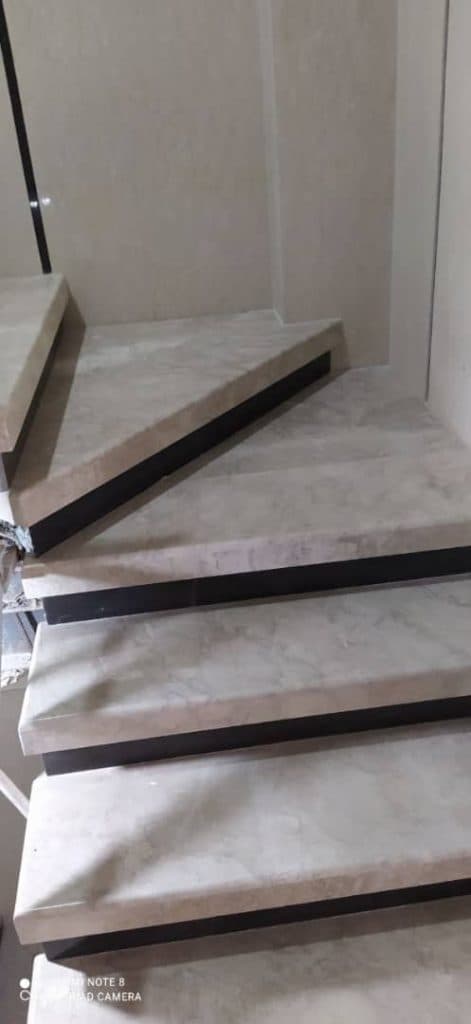 سنگ کاری و کاشی کاری گل محمدی در رشت