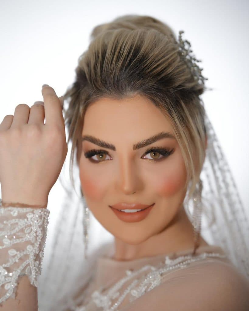 آموزشگاه تخصصی میکاپ و گریم عروس بانو خادمی در مشهد