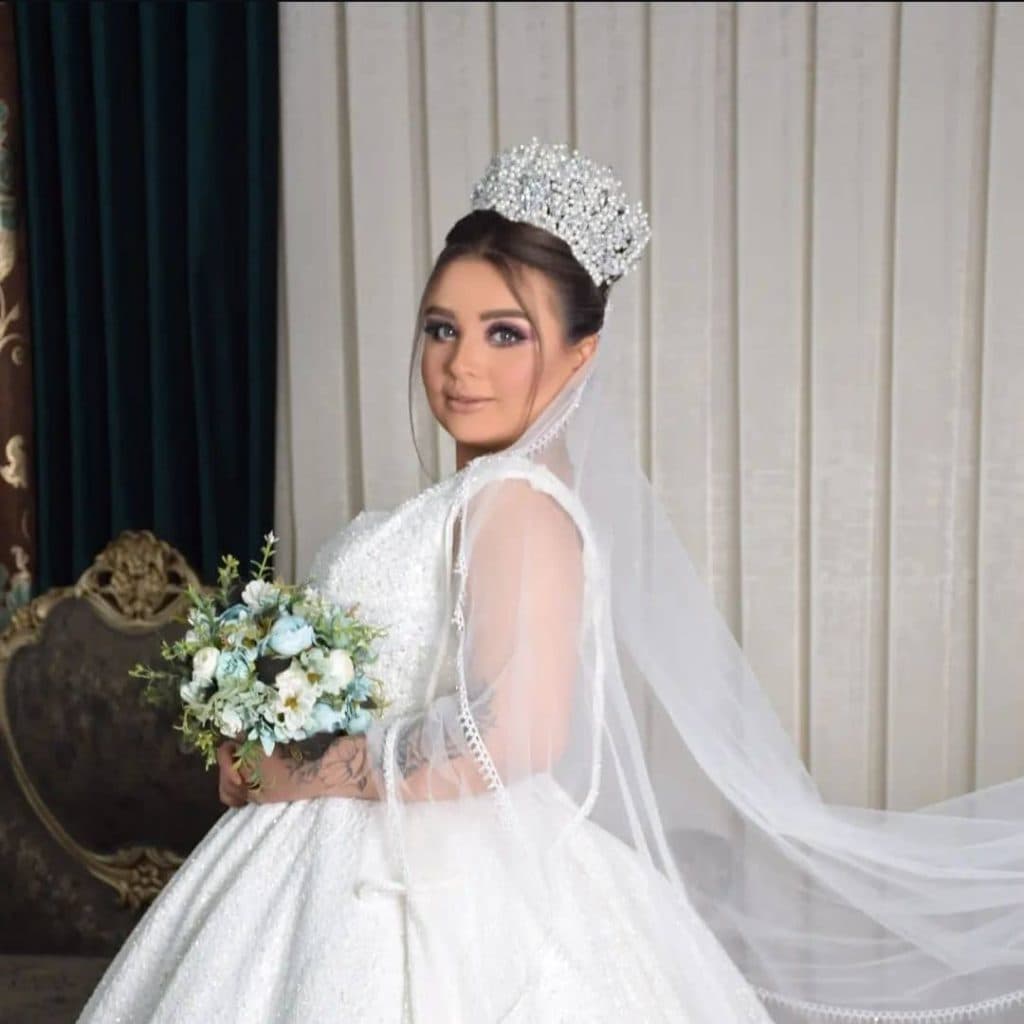 آموزشگاه تخصصی میکاپ و گریم عروس بانو خادمی در مشهد