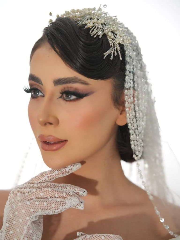 آموزشگاه تخصصی میکاپ و گریم عروس بانو خادمی در مشهد