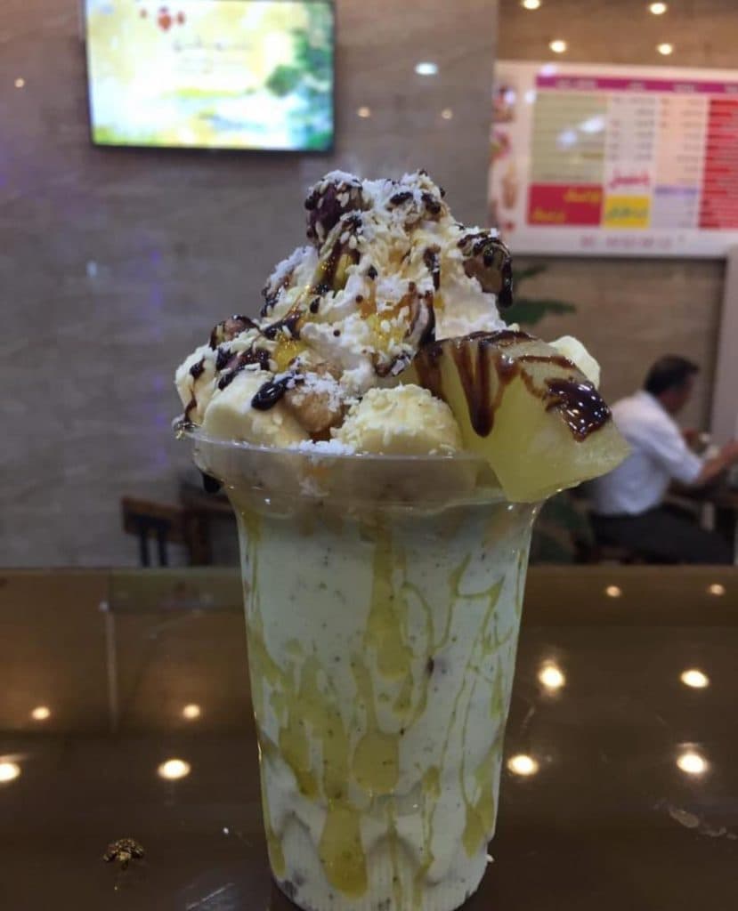 کافه بستنی آیس فیلا در بلوار امیرکبیر شیراز