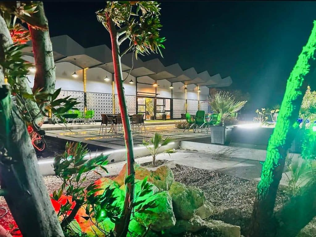 رستوران مهر و ماه در کیش