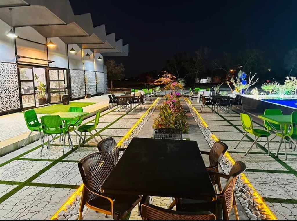 رستوران مهر و ماه در کیش