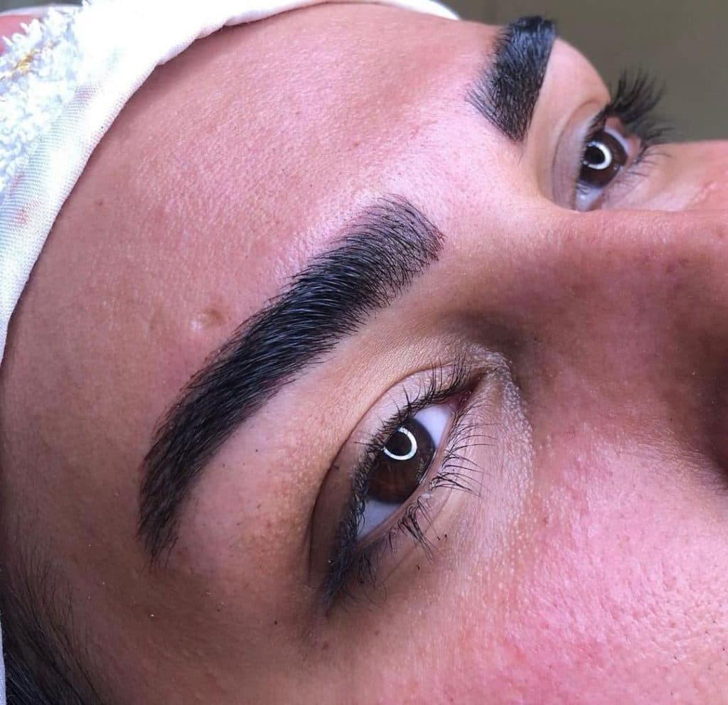 آموزشگاه و سالن زیبایی آیتن در شبستر