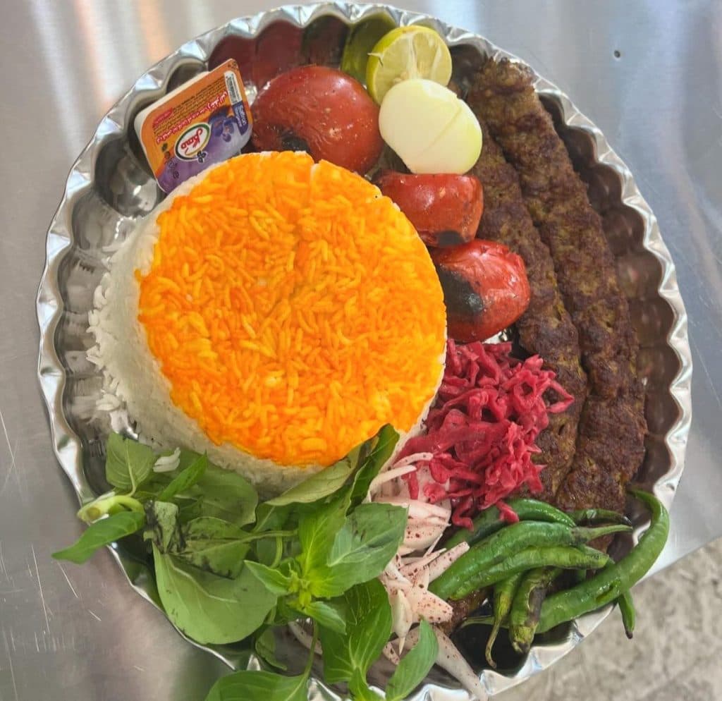 رستوران شاطر عزت در اراک