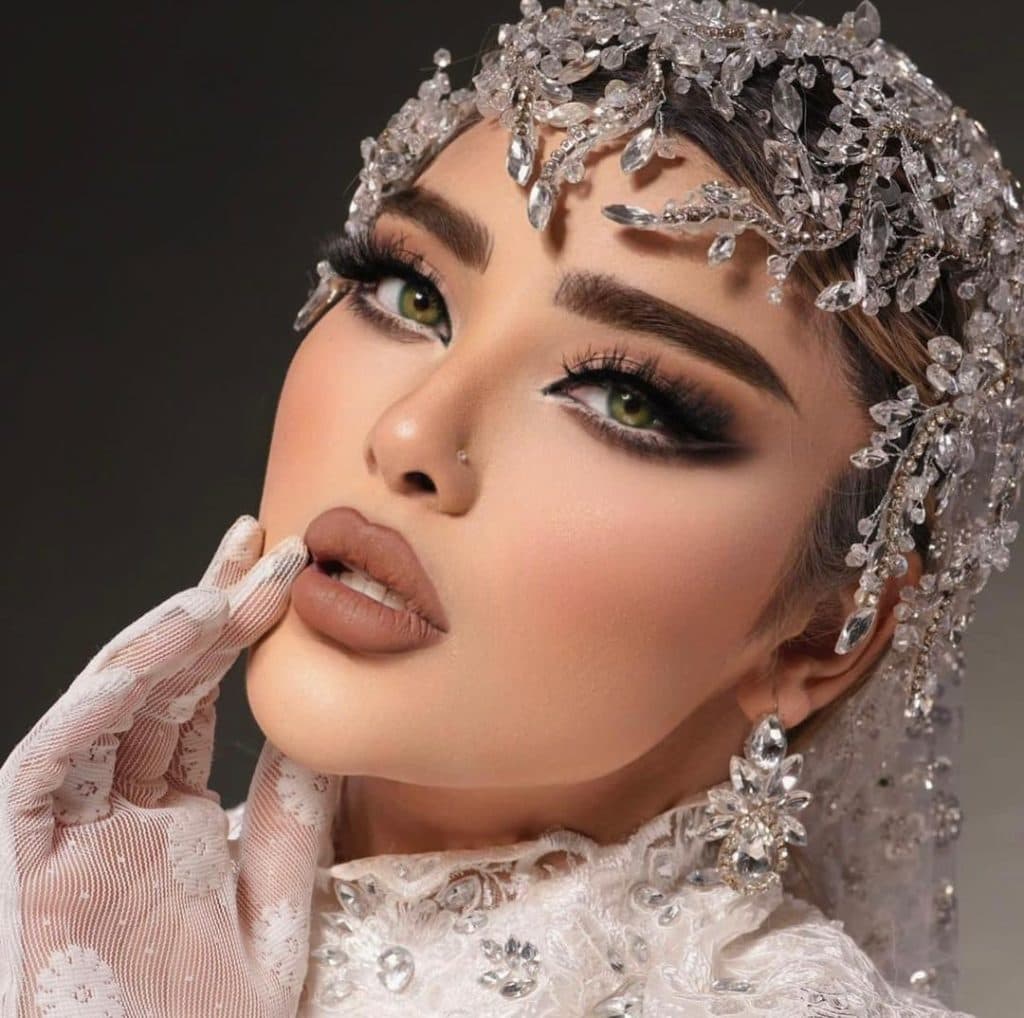 آموزش و خدمات تخصصی vip میکاپ عروس حنانه حسن پور در تبریز