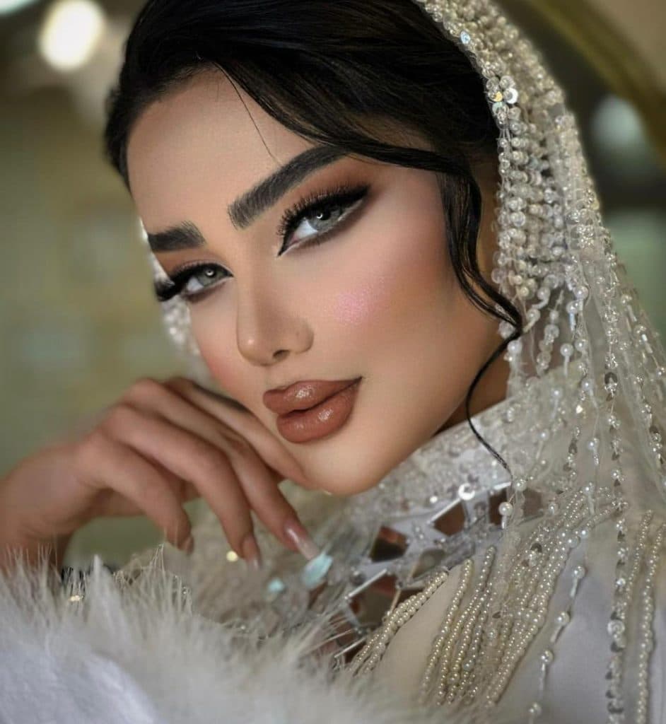 آموزش و خدمات تخصصی vip میکاپ عروس حنانه حسن پور در تبریز