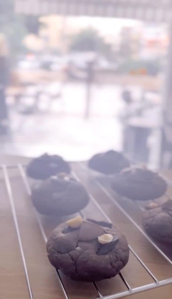 کافه اچ H در چهارراه داماهی بندرعباس