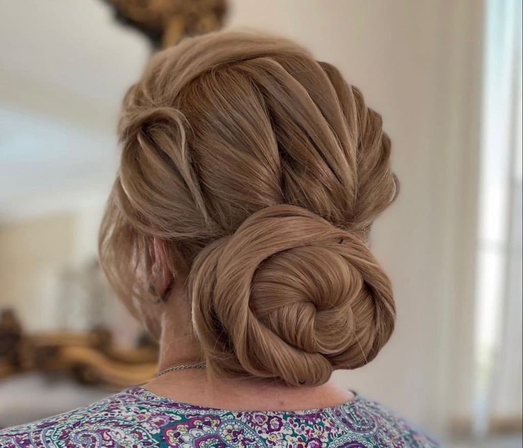 آموزشگاه و سالن زیبایی گونش مهدیزاده در سهند