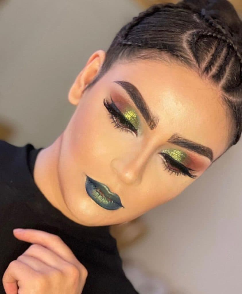 آموزشگاه و سالن زیبایی گونش مهدیزاده در سهند