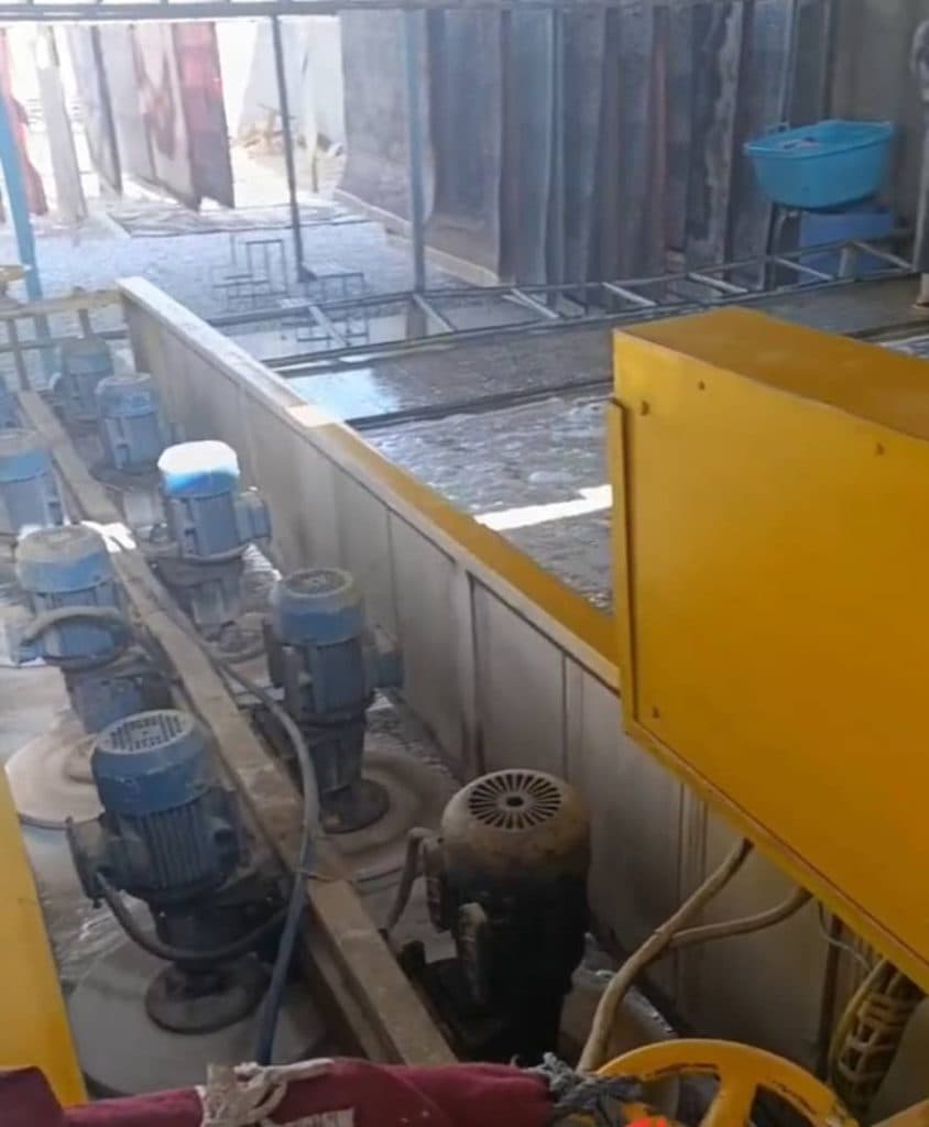 قالیشویی اتوماتیک آبشار در بروجرد