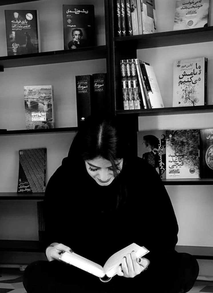 آموزشگاه آزاد فنی حرفه ای و هنرهای تجسمی آونگ در بردسیر