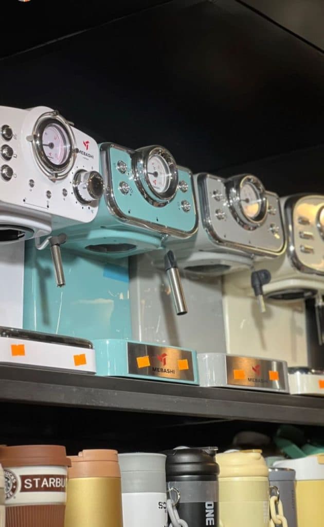 کافه لوشاتو در کوی کارمندان جنوبی کرج