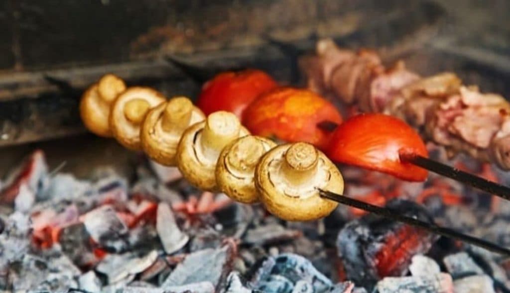 کبابی سنتی آقاجون در صفا بروجرد