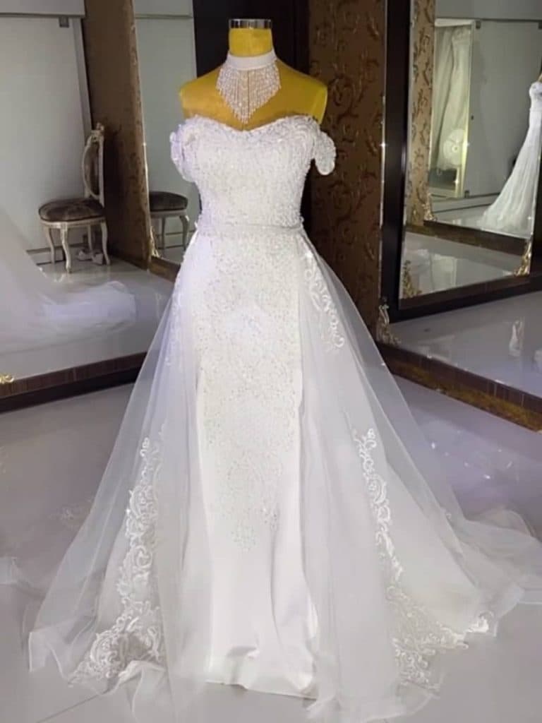 مزون عروس هستی در شاهین شهر